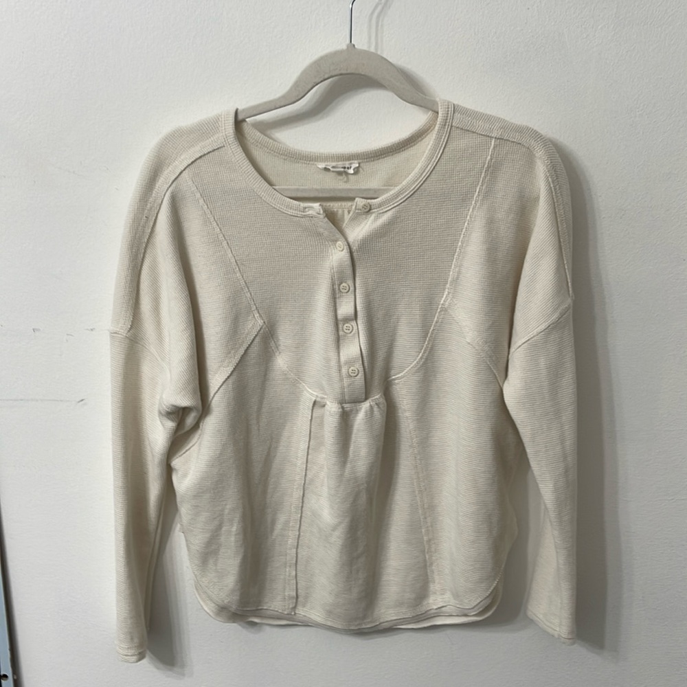 Cute basic everyday long sleeve cream top
